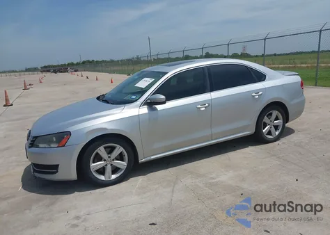 2013 Volkswagen Passat 2.5L Se из США, поврежденный, VIN 1VWBH7A39DC144487